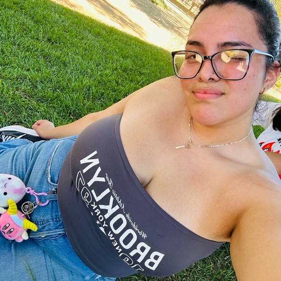 Meet your Posher, Daniela - Picture 1 of 1